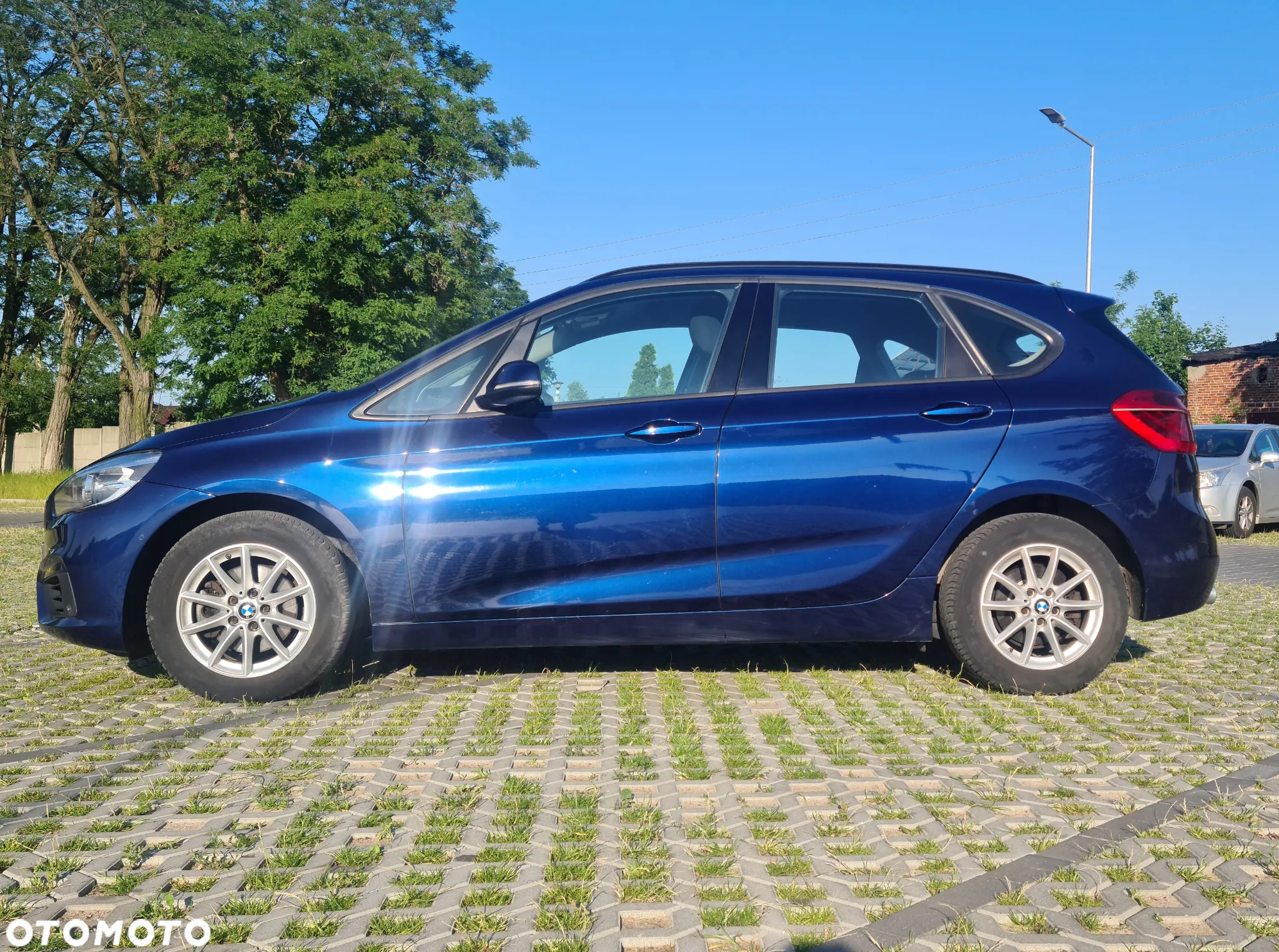 BMW Seria 2 216d - 4