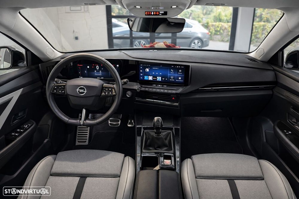 Opel Astra 1.5 D Elegance - 2