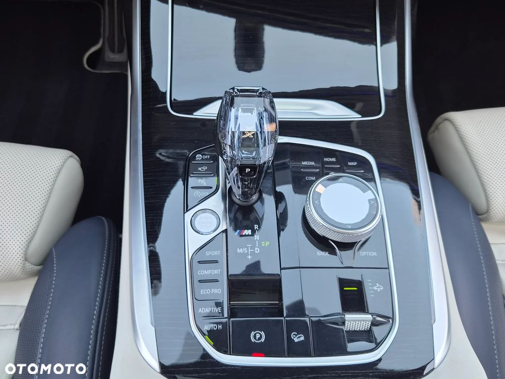 BMW X7 M50d sport - 10