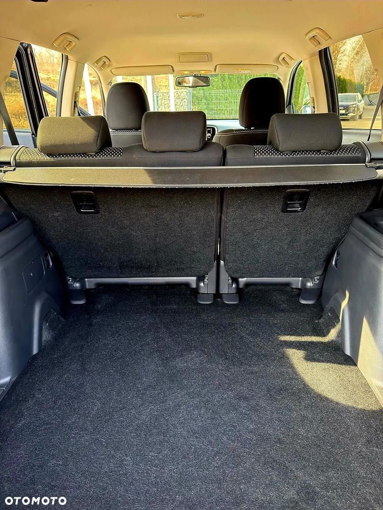 Mitsubishi Outlander 2.0 Invite + 2WD - 15