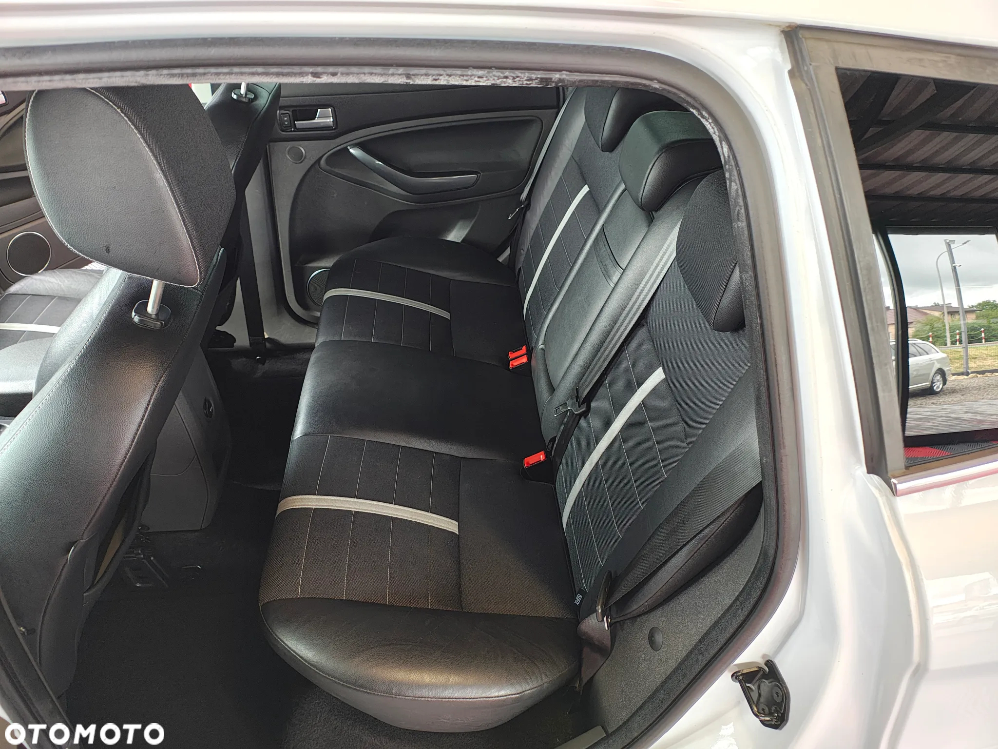 Ford Kuga 2.0 TDCi 4WD Titanium - 17