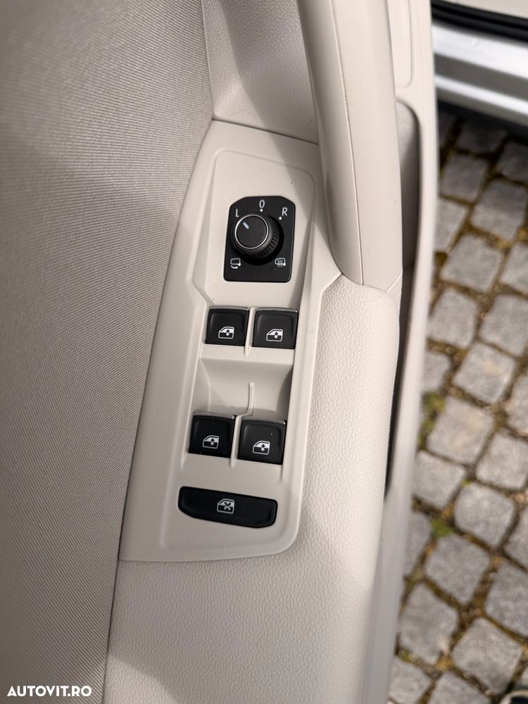 Volkswagen Tiguan 2.0 TDI SCR DSG IQ.DRIVE - 28