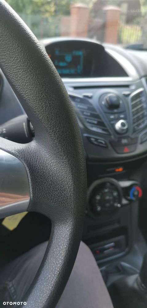 Ford Fiesta - 11