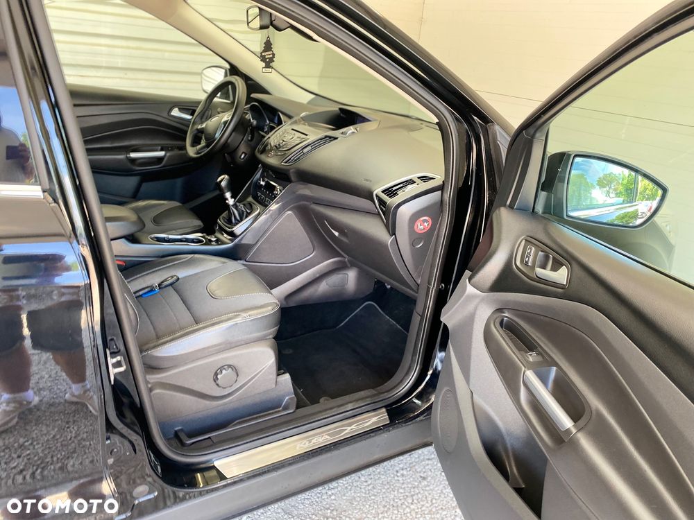 Ford Kuga 2.0 TDCi 4x4 Titanium - 14