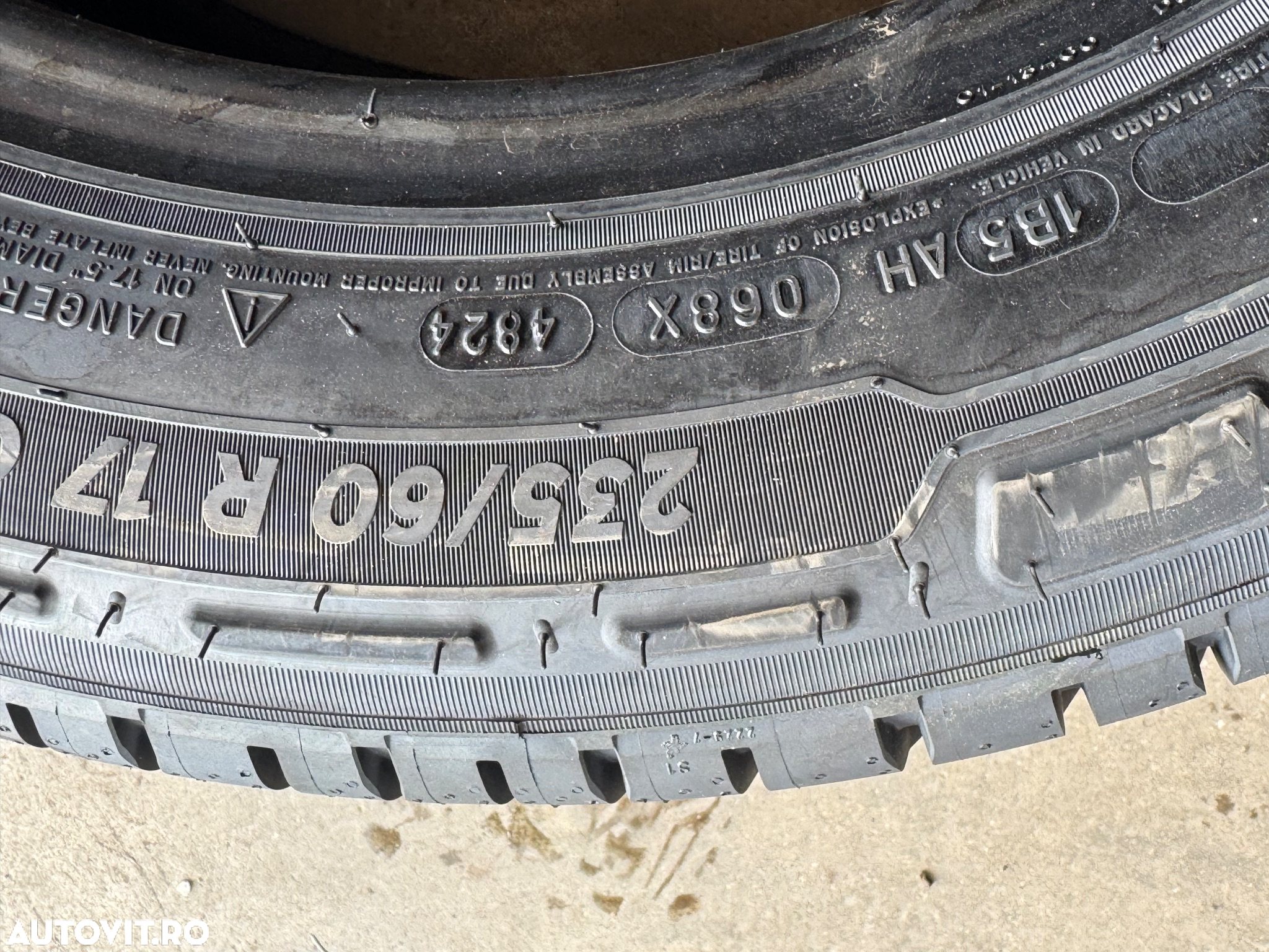 Vând 4 anvelope 235/60/17C Michelin de vară noi - 4