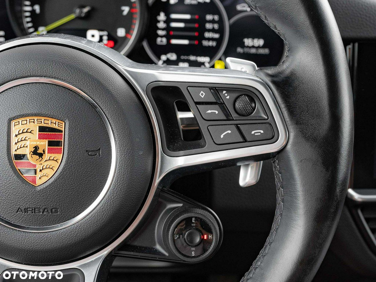 Porsche Cayenne - 18