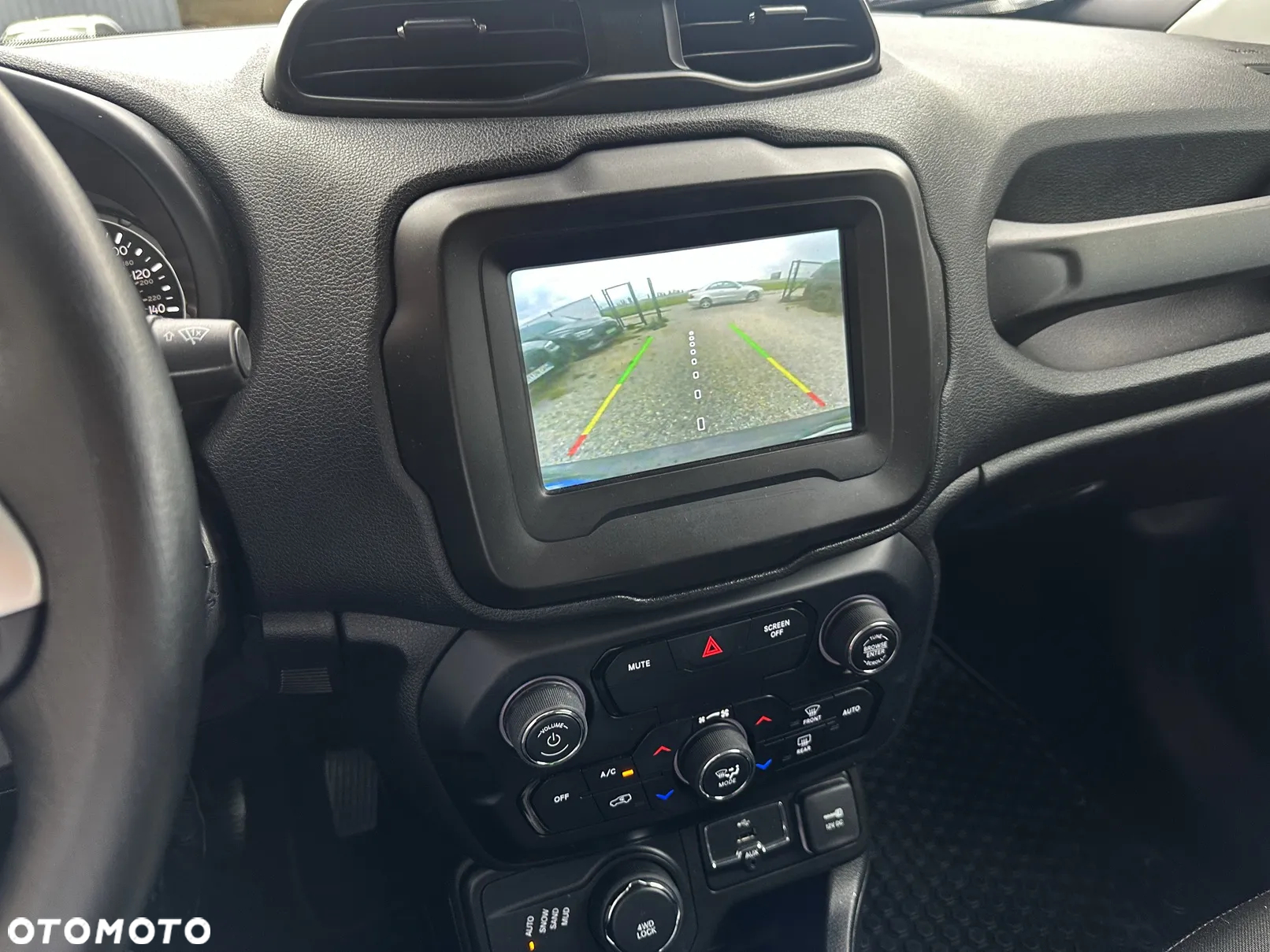 Jeep Renegade - 9