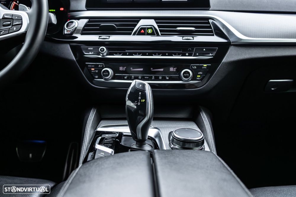 BMW 520 d Pack M Auto - 23