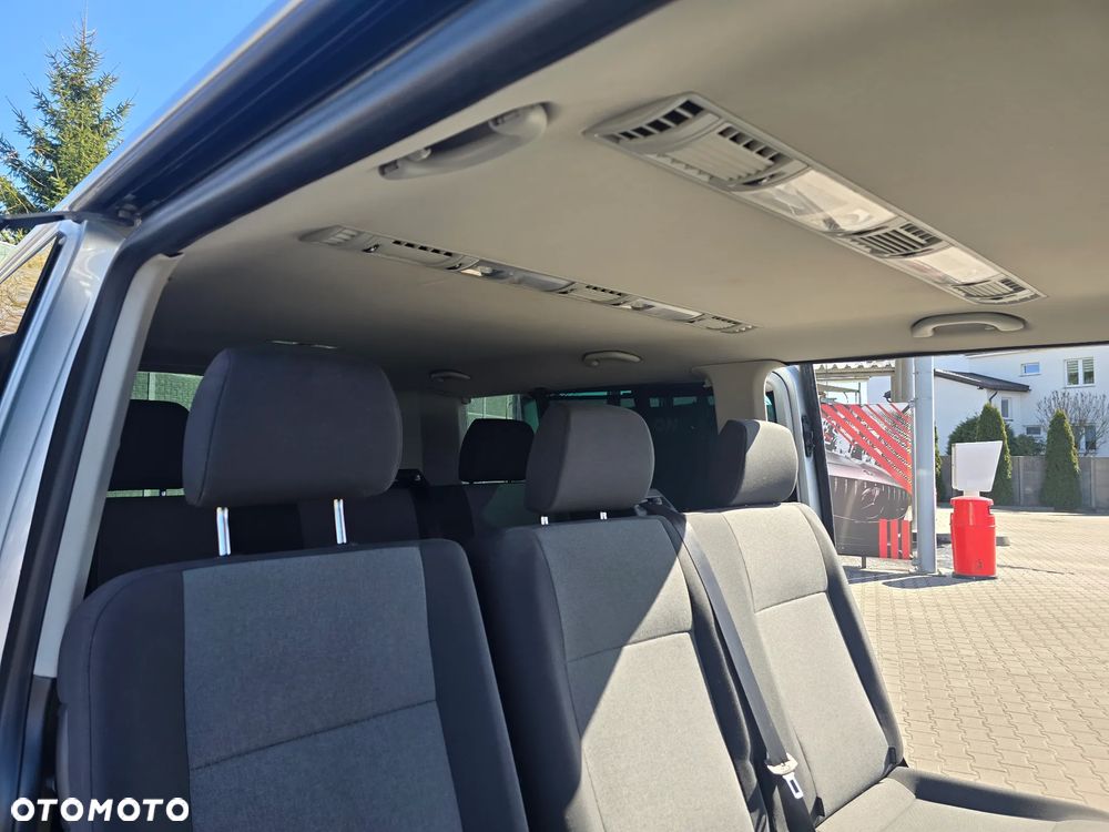 Volkswagen Caravelle - 5