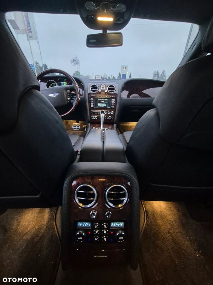 Bentley Flying Spur - 8