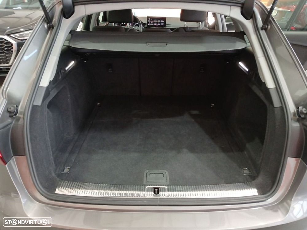 Audi A4 Avant 30 TDI S tronic - 24