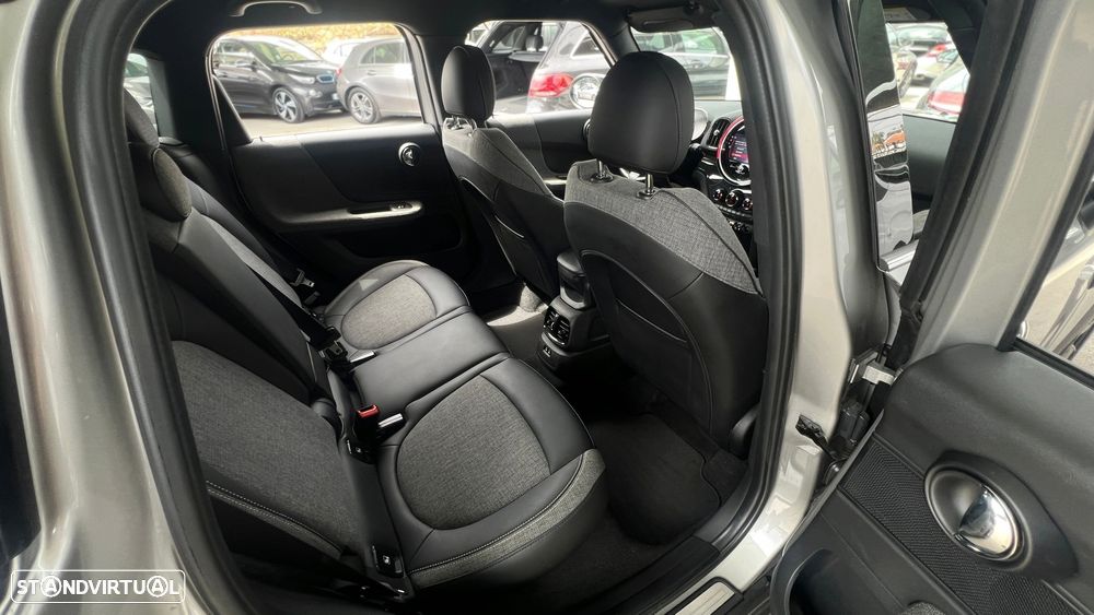 MINI Countryman Cooper D Premium First Classic Auto - 11
