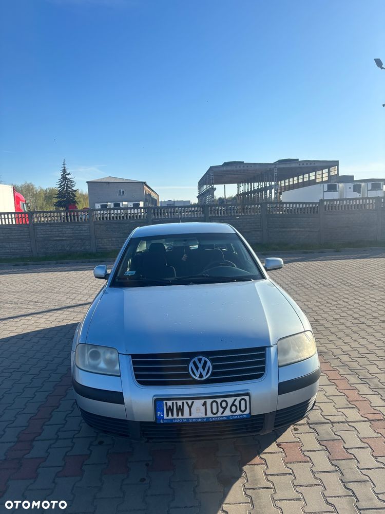 Volkswagen Passat 1.9 TDI Basis - 2