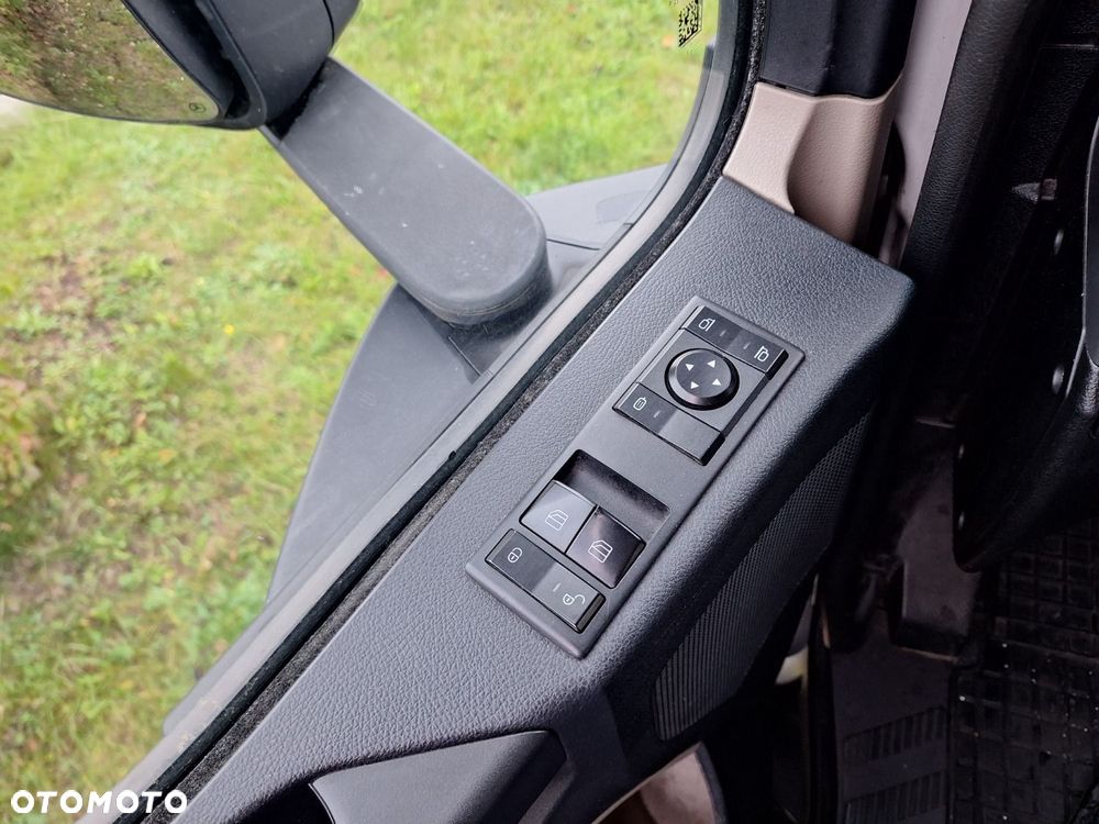 Versalift Actros  1843 - 8