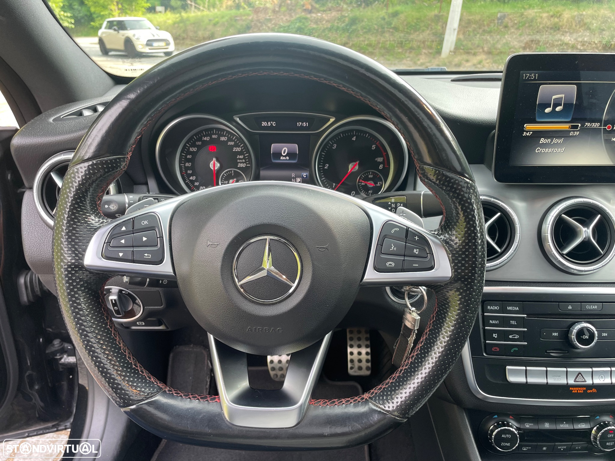 Mercedes-Benz CLA 180 d Shooting Brake AMG Line Aut. - 24