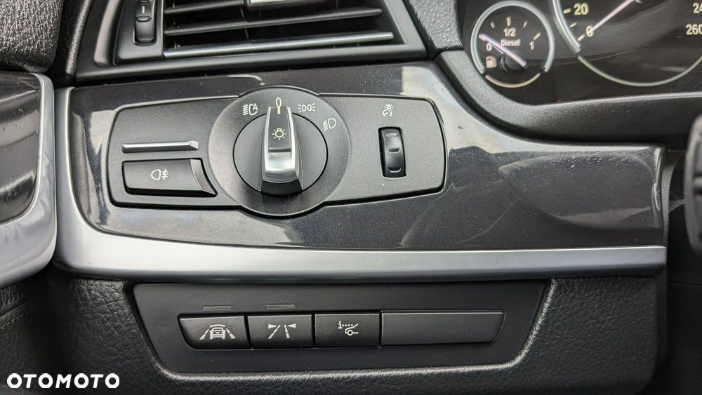 BMW Seria 5 - 34
