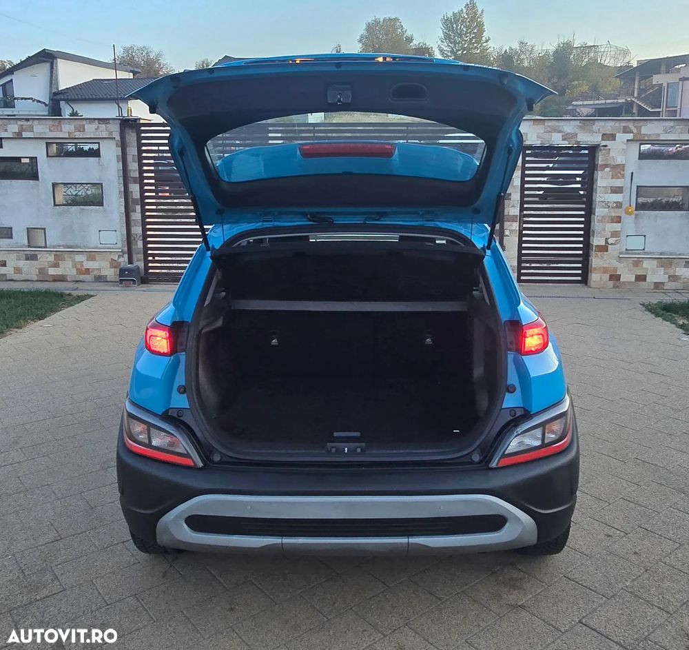 Hyundai KONA - 38