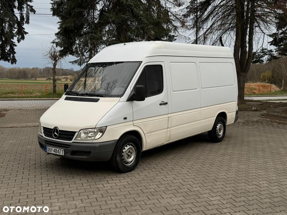 Mercedes-Benz Sprinter - 1