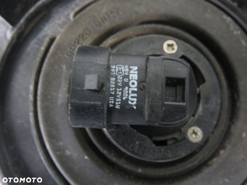 LAMPA LEWA PRZEDNIA TOYOTA AVENSIS VERSO (M2) - 6