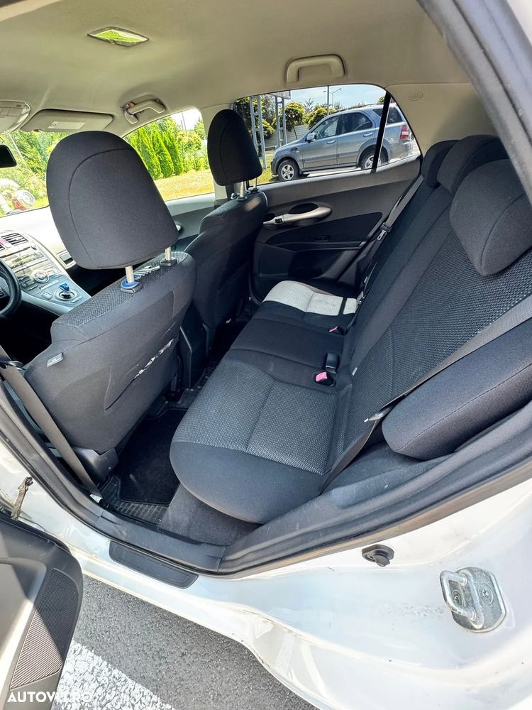 Toyota Auris - 12