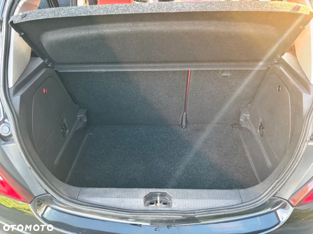 Opel Corsa 1.4 16V Enjoy - 12