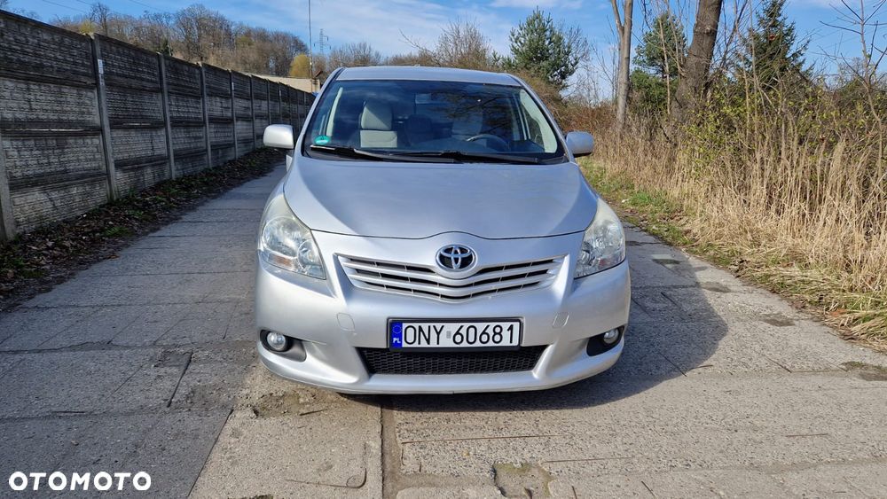 Toyota Verso 2.0 D-4D Executive - 4