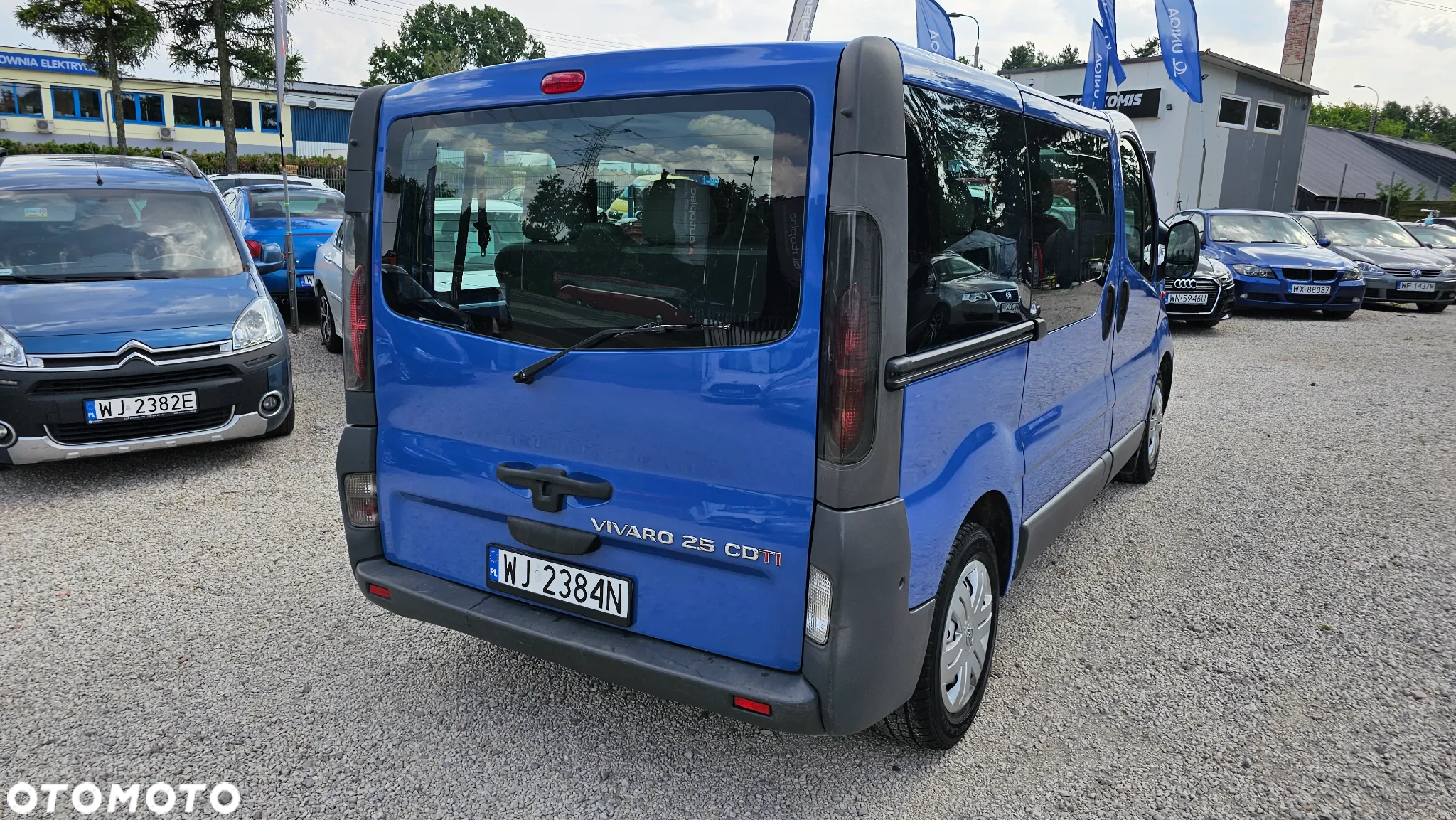 Opel Vivaro DTI Tour - 3