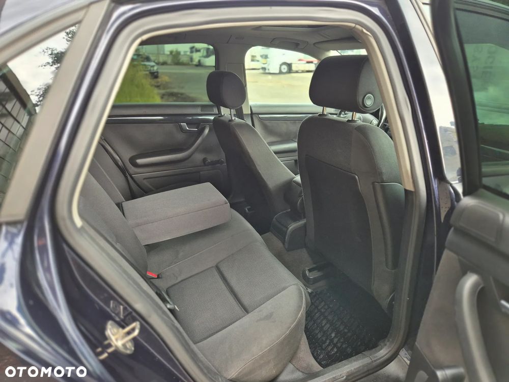 Audi A4 Limousine - 7