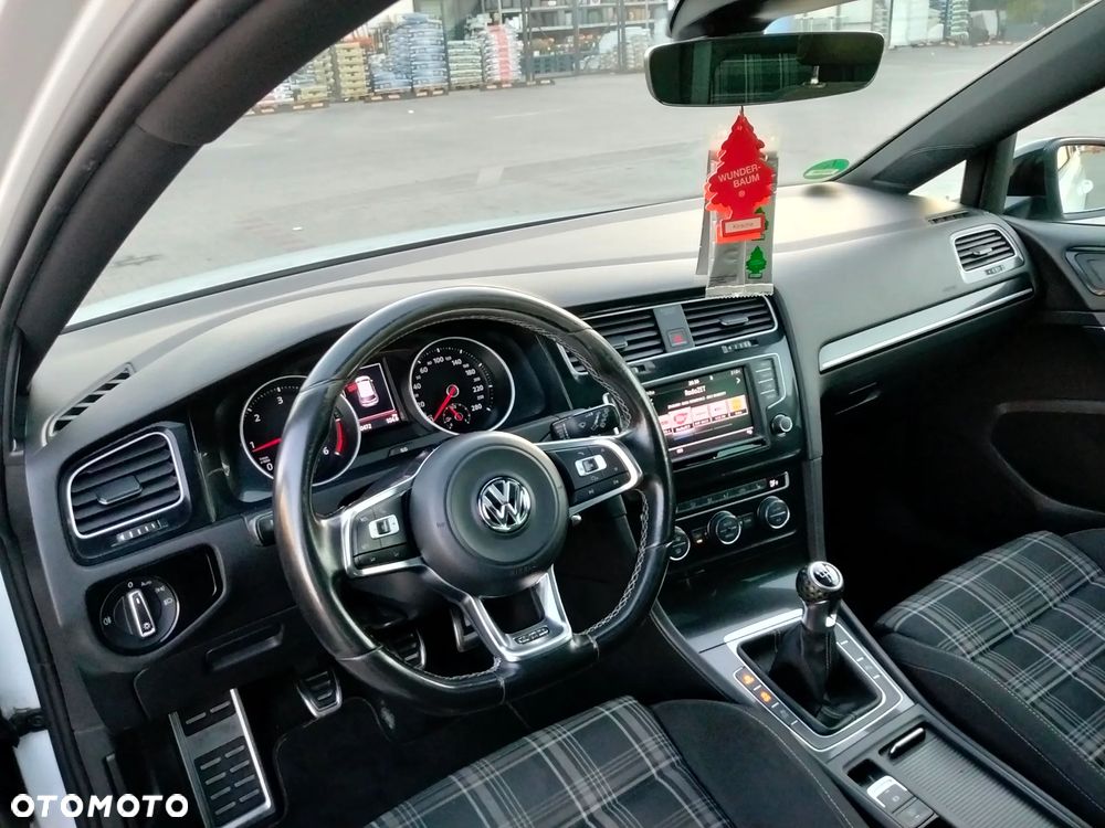 Volkswagen Golf GTD (BlueMotion Technology) - 8