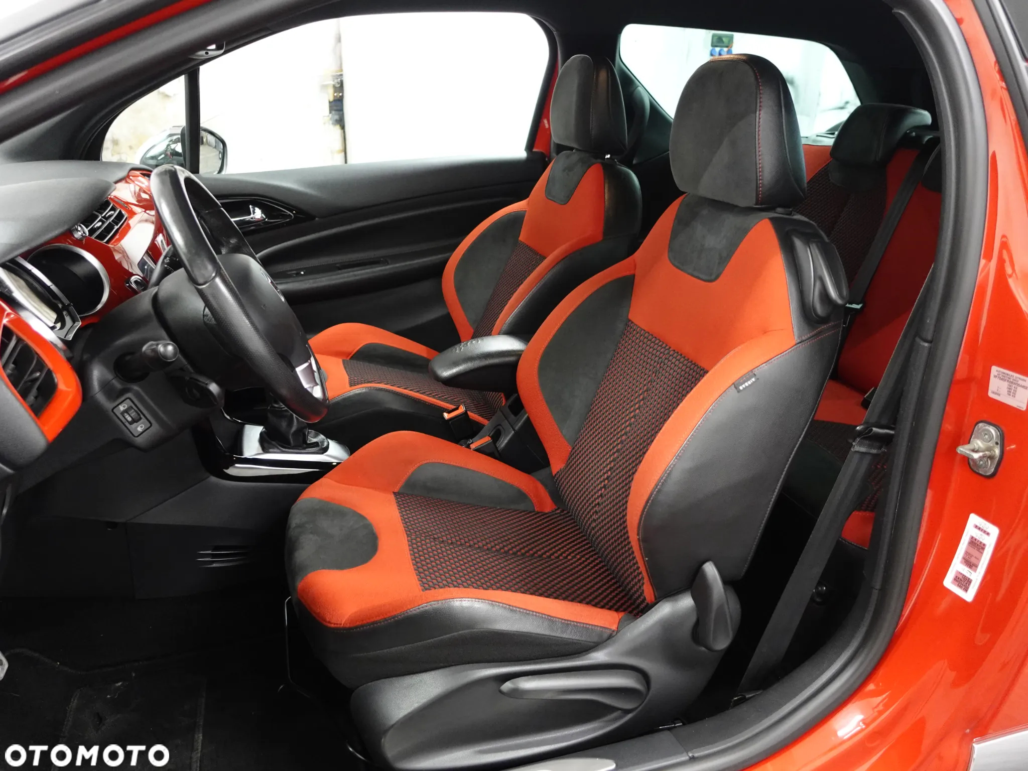 Citroën DS3 THP 155 Red Edition - 22
