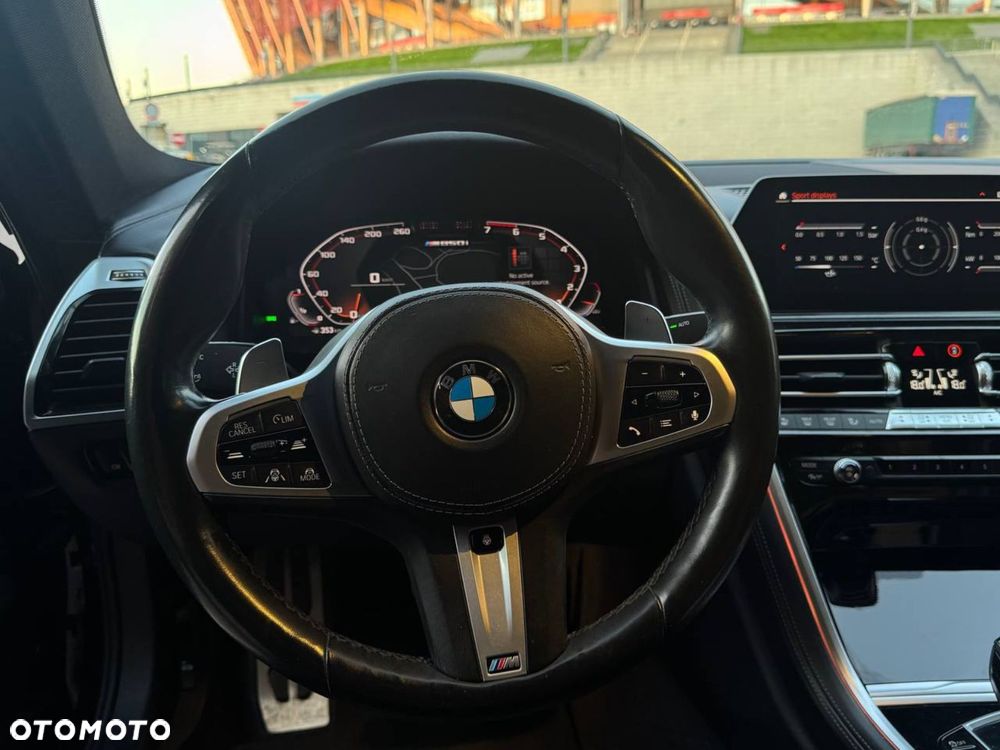BMW Seria 8 - 19