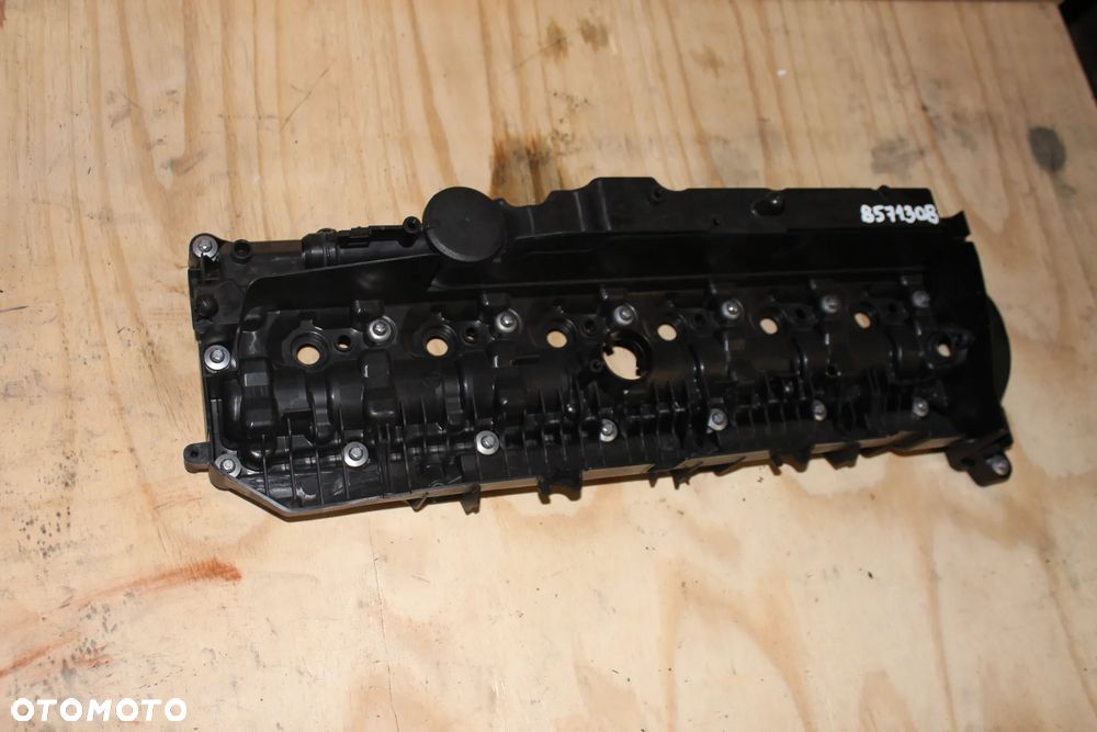 POKRYWA ZAWORÓW BMW B57 G30 G11 G20 G05 8571308 2021