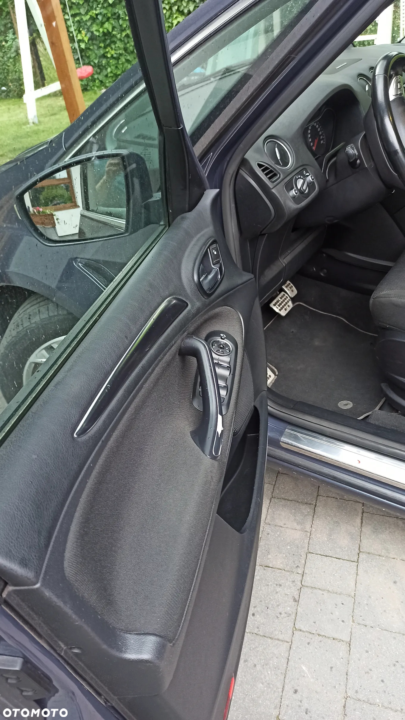 Ford S-Max - 12