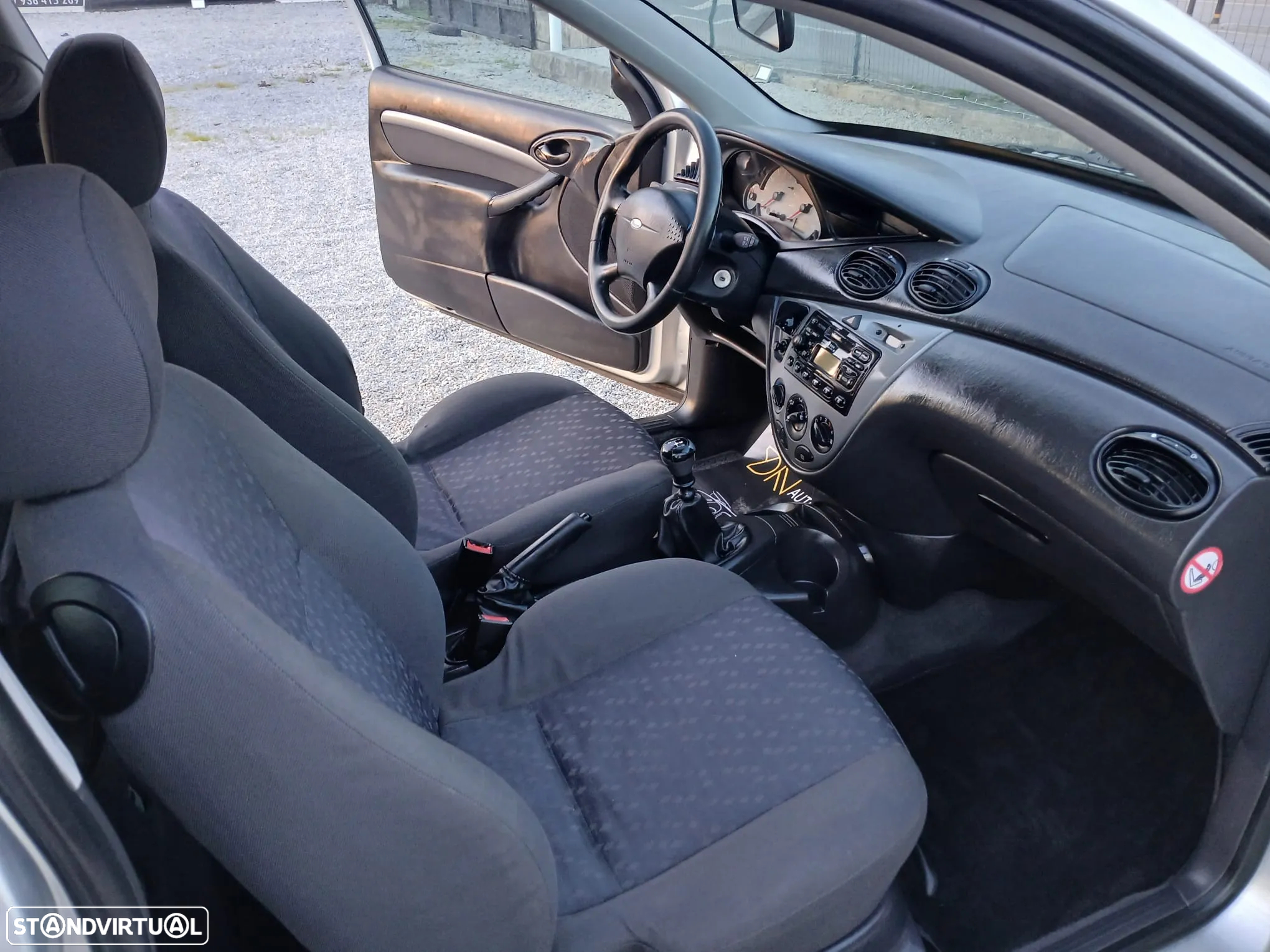 Ford Focus 1.8 TDDI - 4
