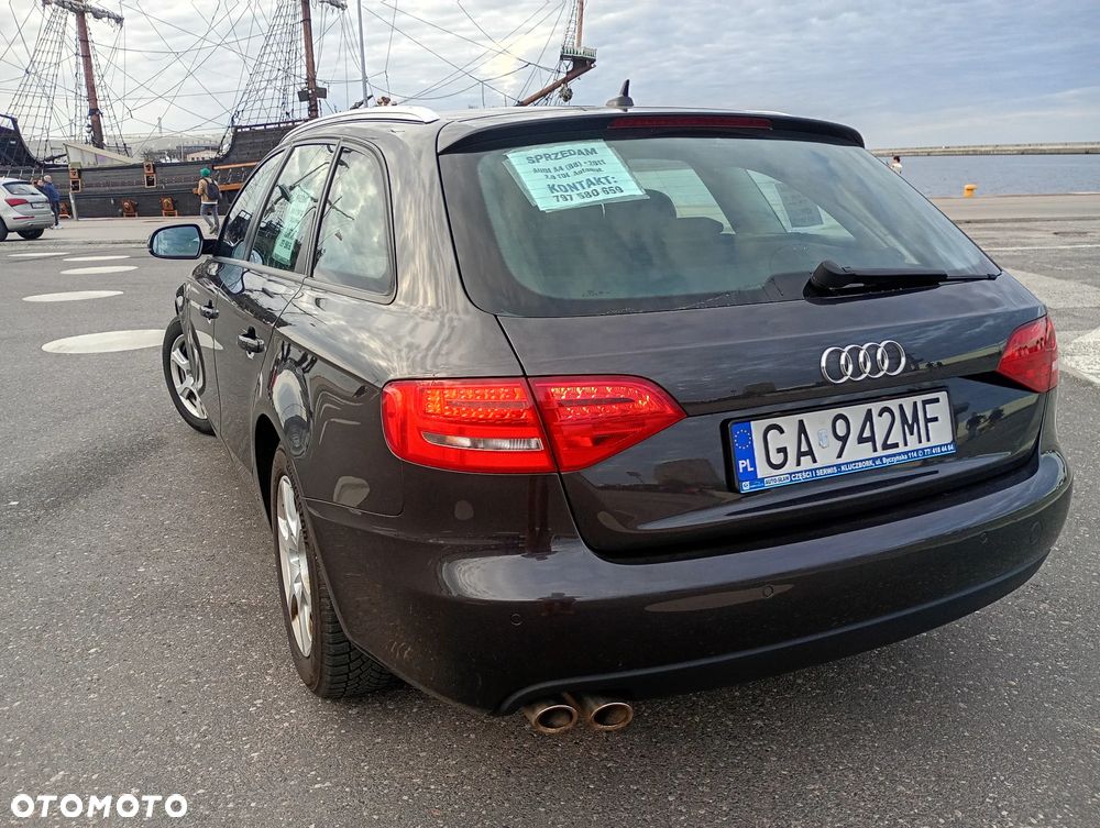 Audi A4 Avant - 10