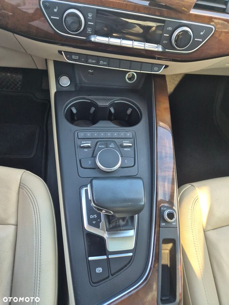 Audi A4 Limousine 2.0 TFSI ultra S tronic sport - 16