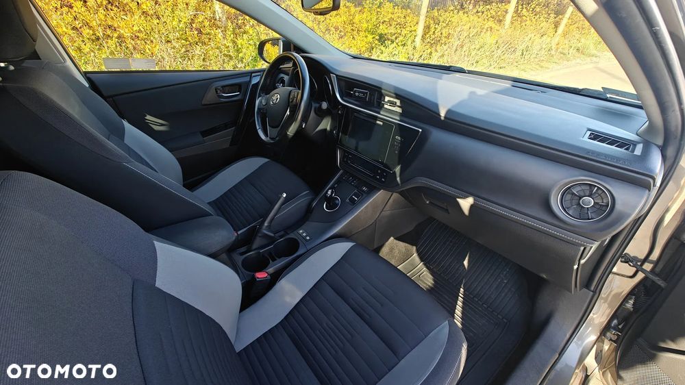 Toyota Auris - 4
