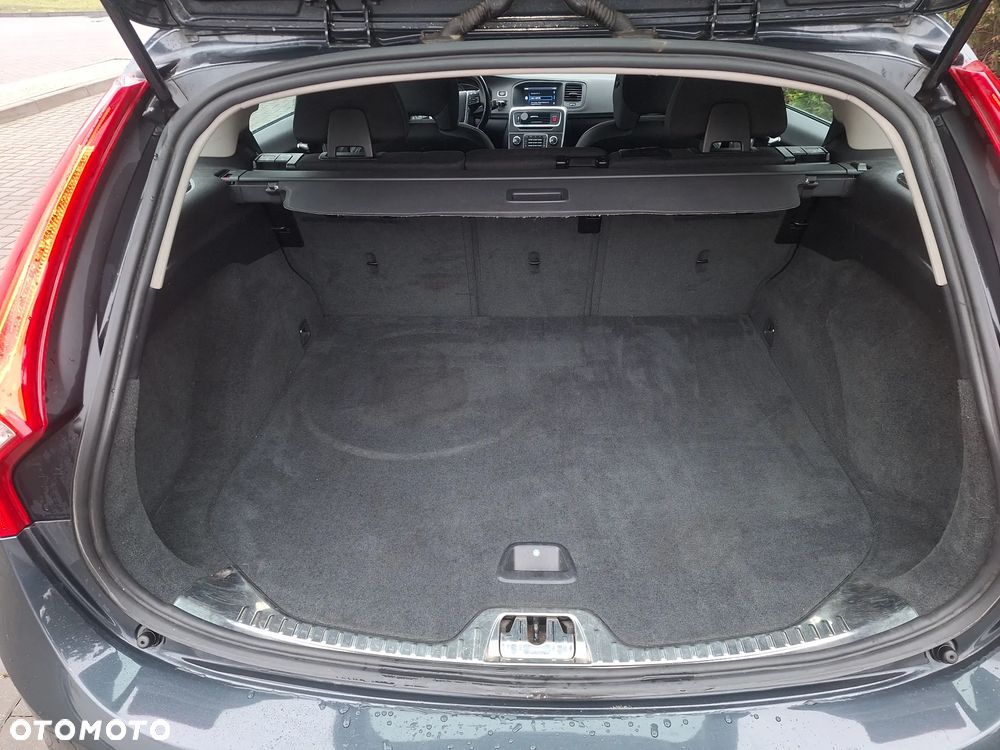 Volvo V60 D4 Edition - 12