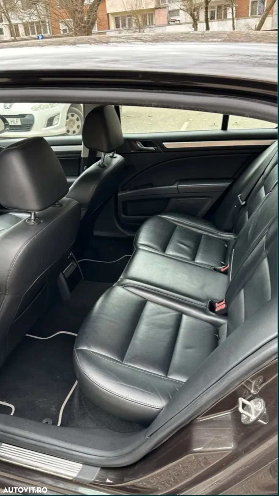 Skoda Superb Combi 2.0 TDI Active DSG - 9