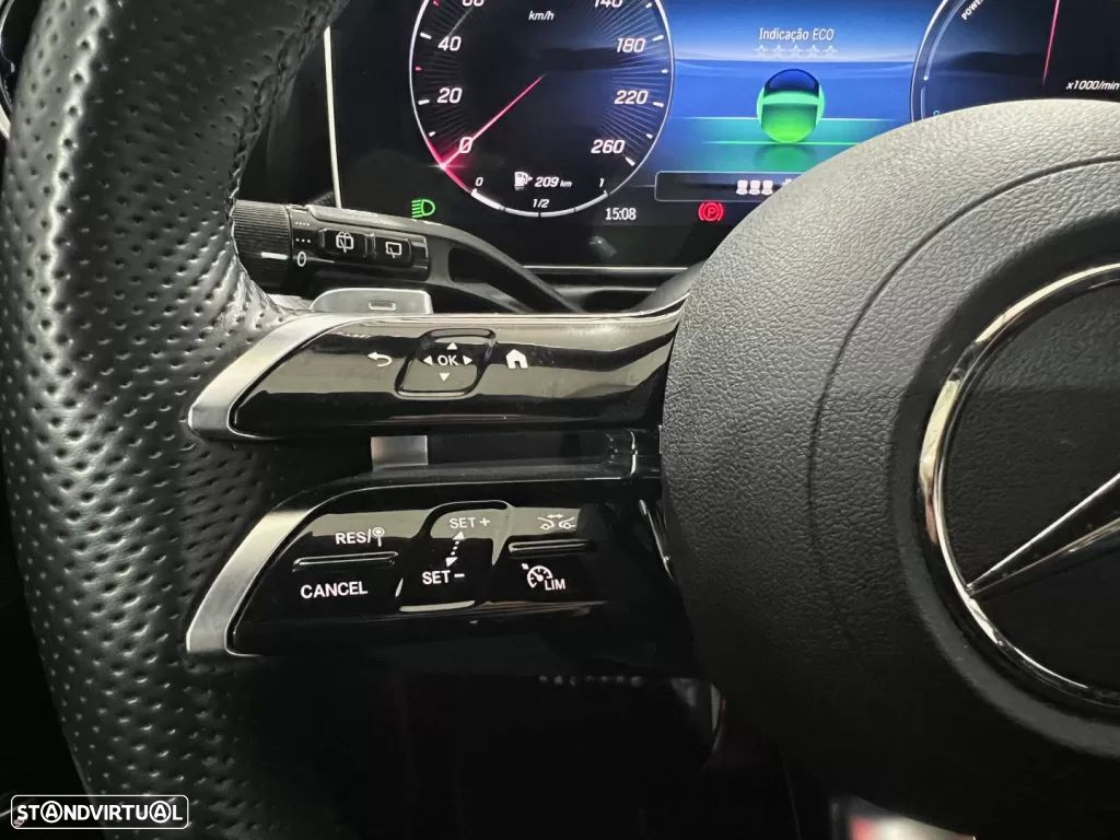Mercedes-Benz C 300 e AMG Line - 36