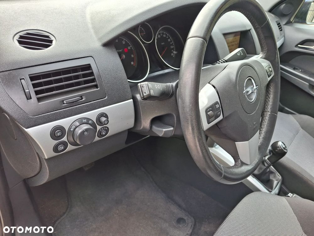 Opel Astra - 34