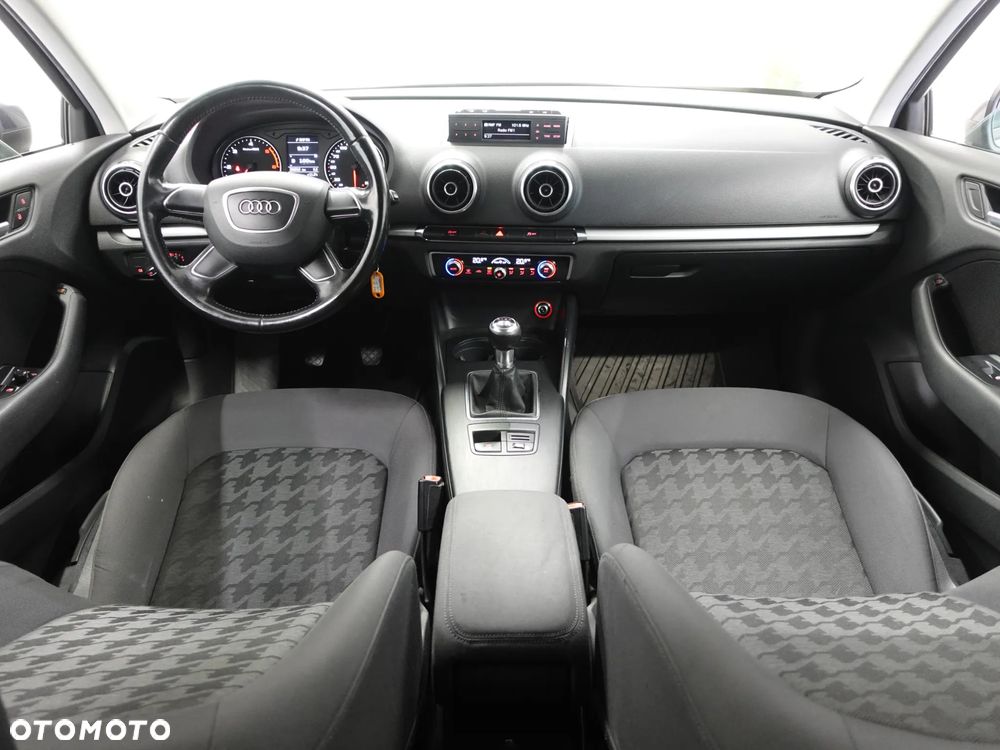 Audi A3 Sportback 2.0 TDI Ambiente - 27