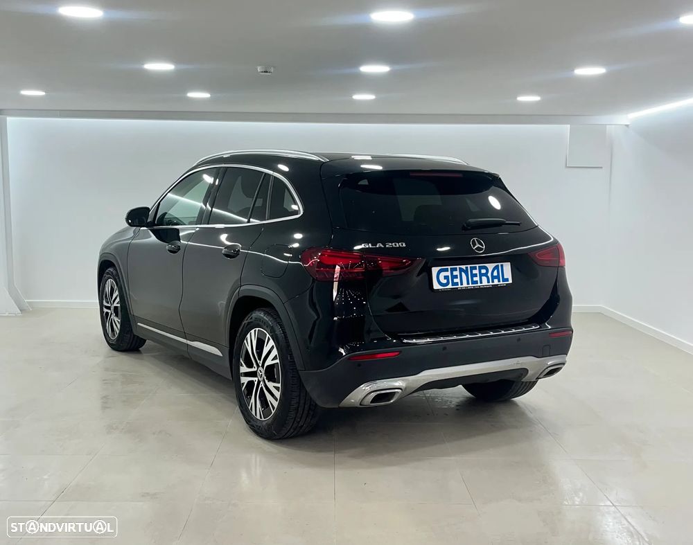 Mercedes-Benz GLA 200 Progressive - 8