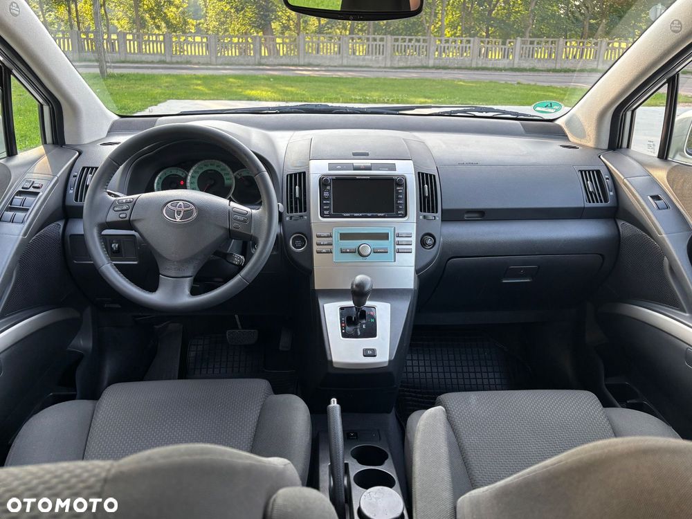 Toyota Corolla Verso - 10
