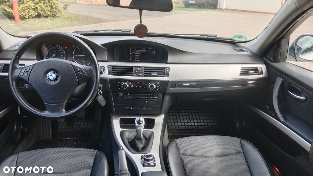 BMW Seria 3 318d DPF Edition Exclusive - 6