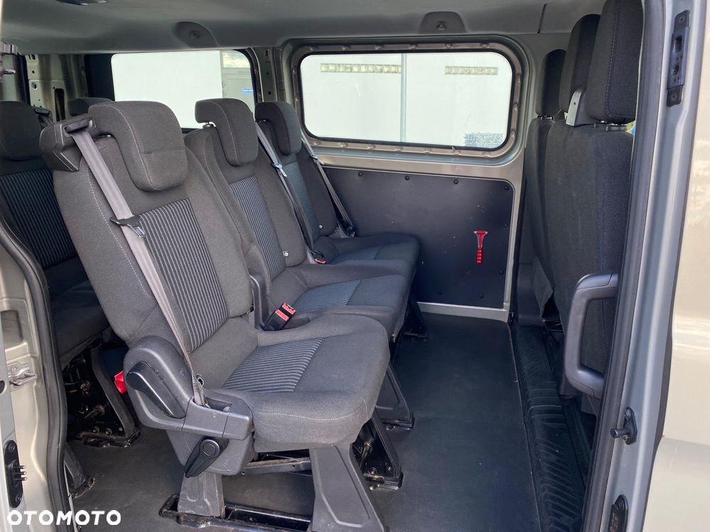 Ford Tourneo Custom - 6