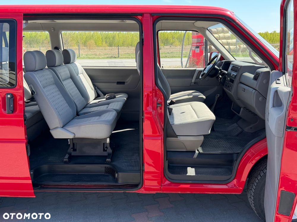 Volkswagen Caravelle - 5