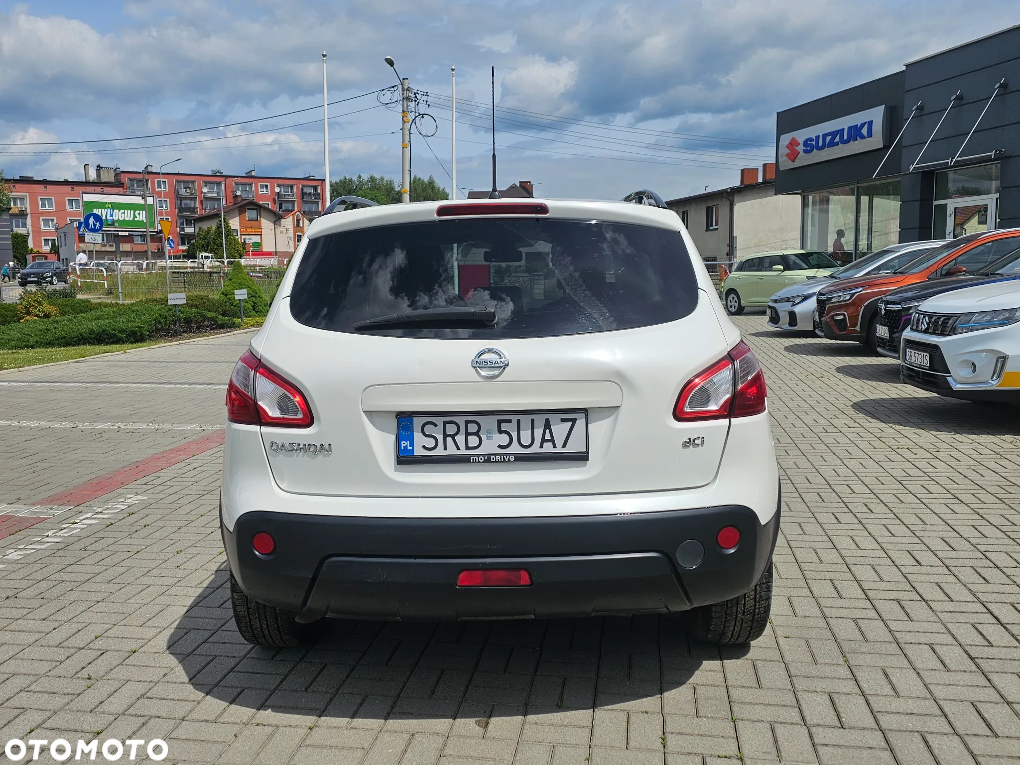 Nissan Qashqai 1.6 dCi 4x4 I-Way - 6