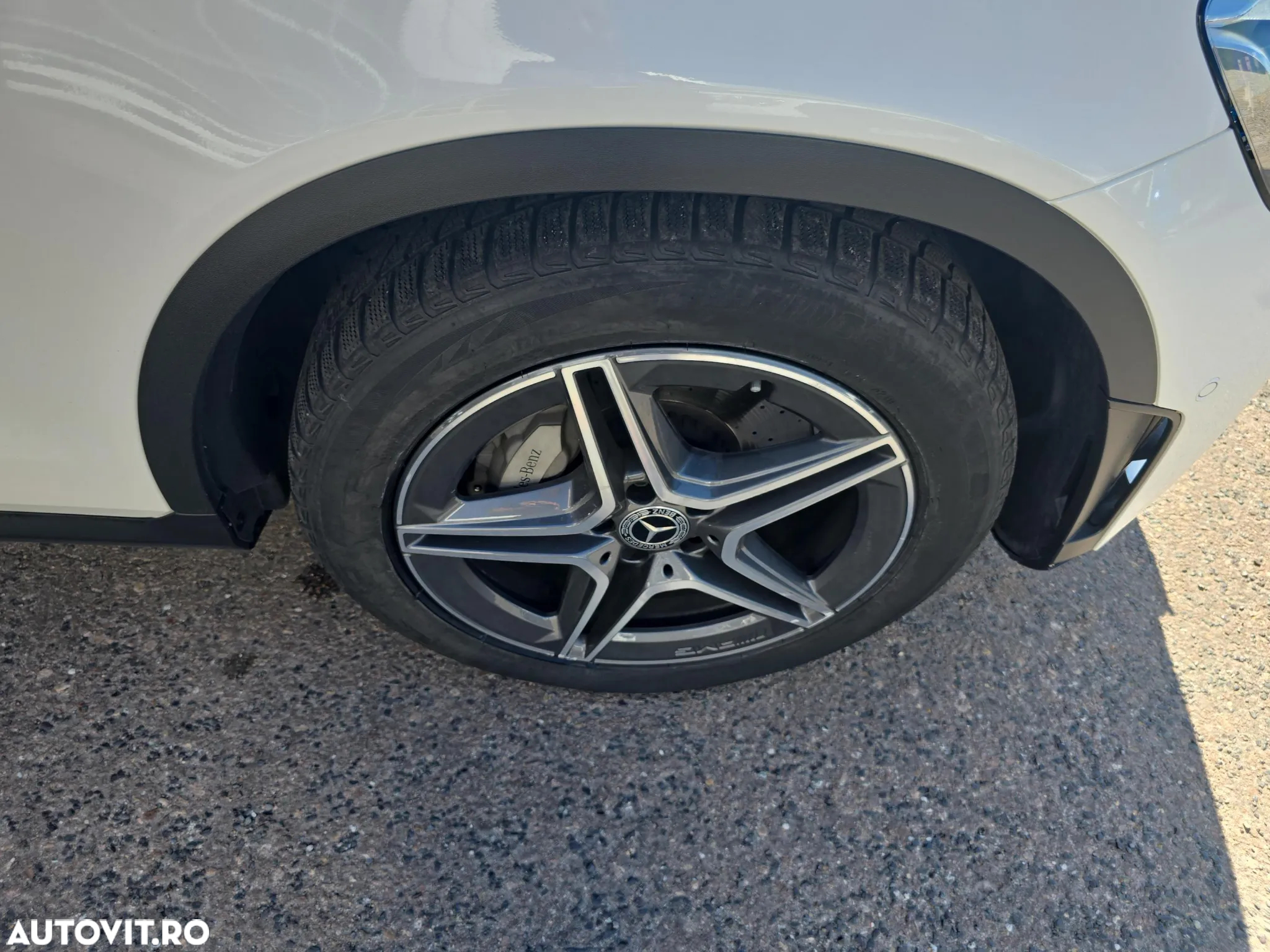 Mercedes-Benz GLC - 31