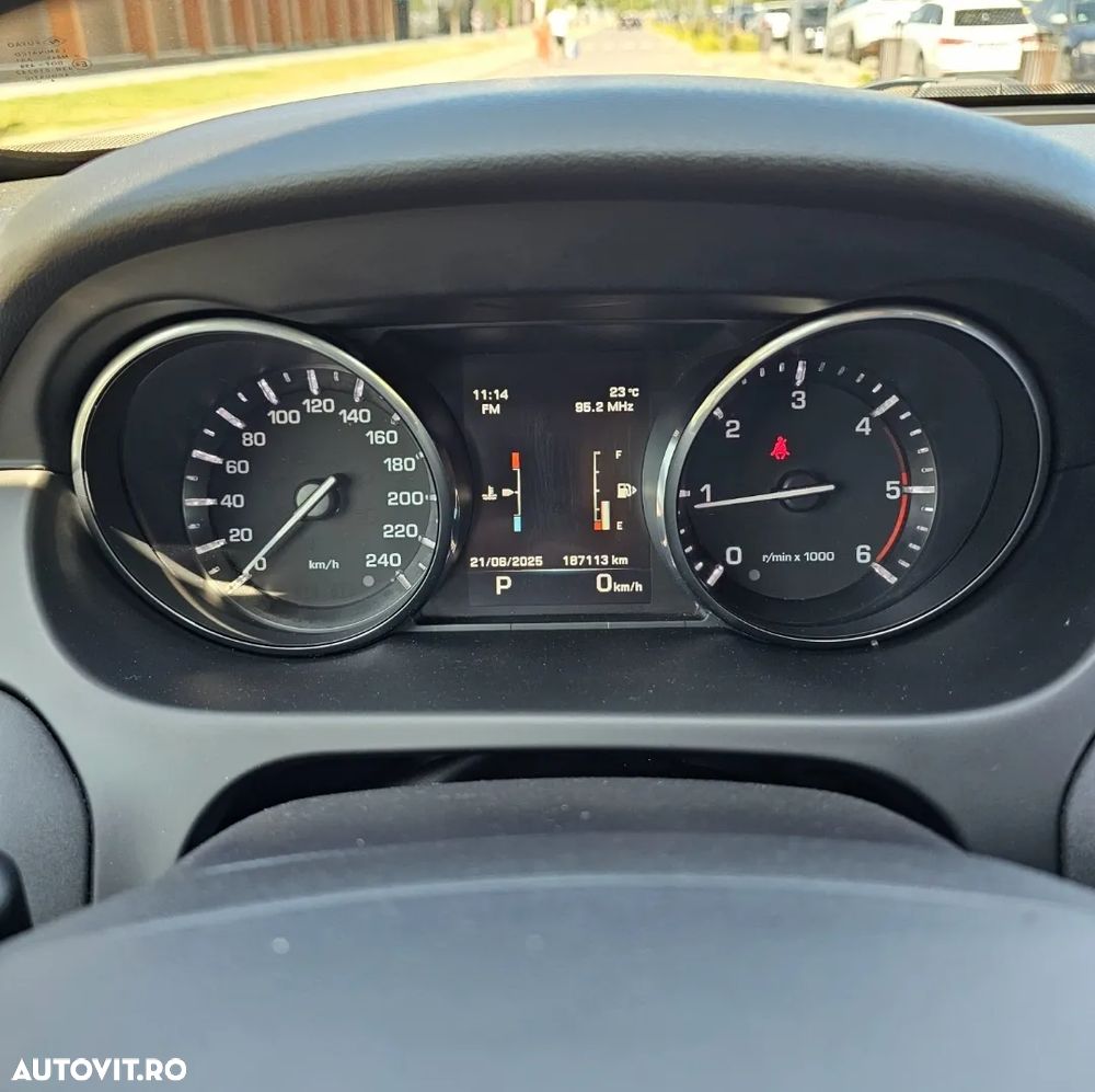 Land Rover Discovery Sport 2.0 l TD4 HSE Luxury Aut. - 16